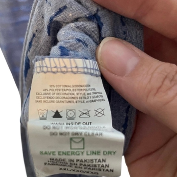 NFL NY Giants Women’s V-Neck Graphic Tee XXL Team Apparel Football Shirt - Picture 7 of 7